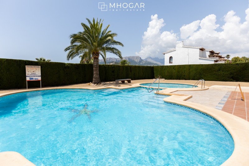 Calpe- ¡Casa adosada muy acogedora y con magníficas vistas, nueva a la venta!